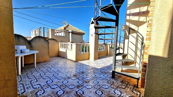 Chalet adosado en calle Las Garzas