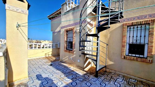 Chalet adosado en calle Las Garzas