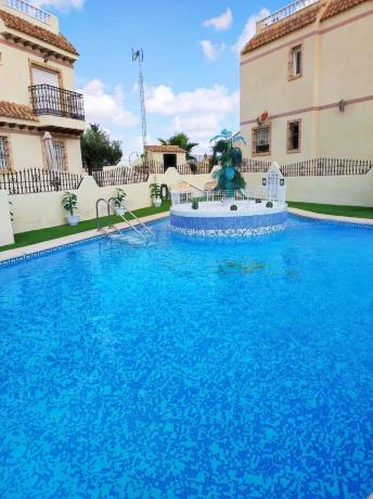 Chalet adosado en calle Las Garzas