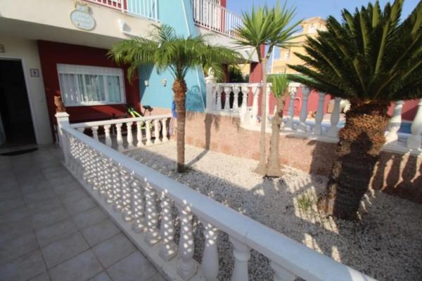 Chalet adosado en calle Monteperdido