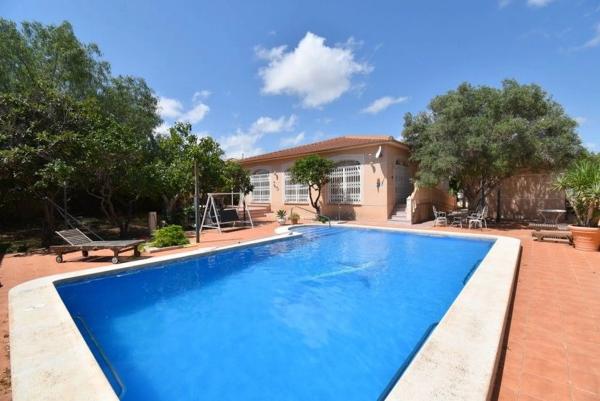 Chalet en Barrio Los Balcones - Los Altos del Edén