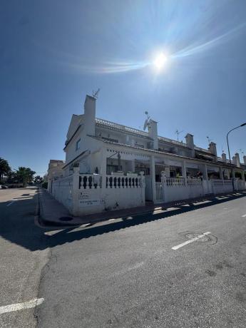 Chalet adosado en Urbanización las Barcas, 1