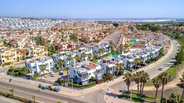 Ático en calle Alella, 26