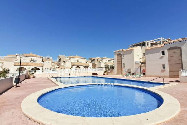 Chalet adosado en avenida Jose Zorrilla, 52