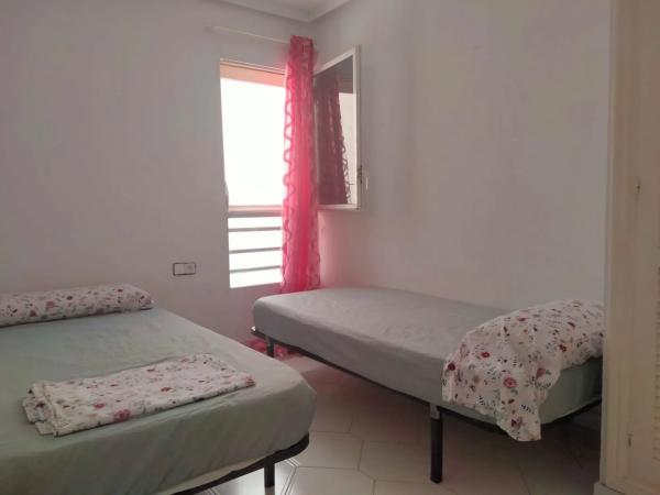 Chalet adosado en calle Gandhi, 2