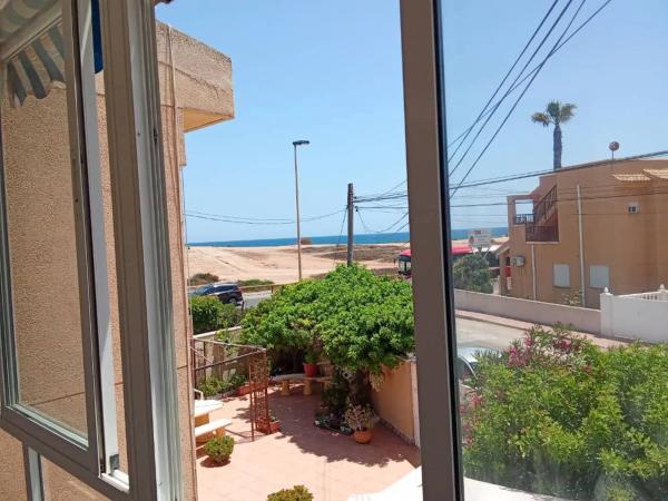 Chalet adosado en calle Gandhi, 2