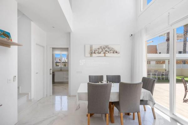 Casa independiente en calle Fischer, 71