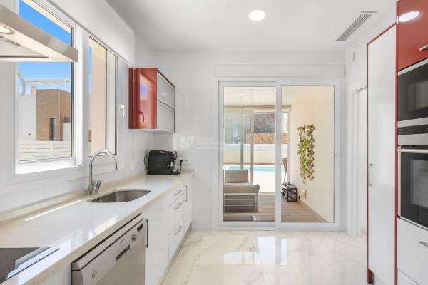 Casa independiente en calle Fischer, 71