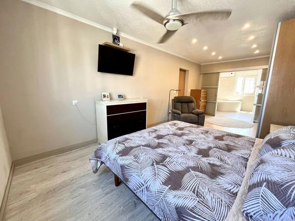 Chalet pareado en calle Patricio Zammit, 50