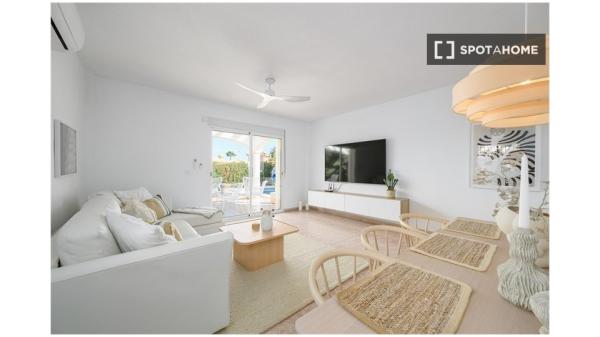 Piso de 3 dormitorios en alquiler en Alicante