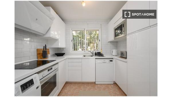 Piso de 3 dormitorios en alquiler en Alicante