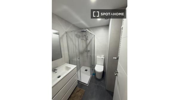 Zimmer in einer Wohngemeinschaft in Madrid