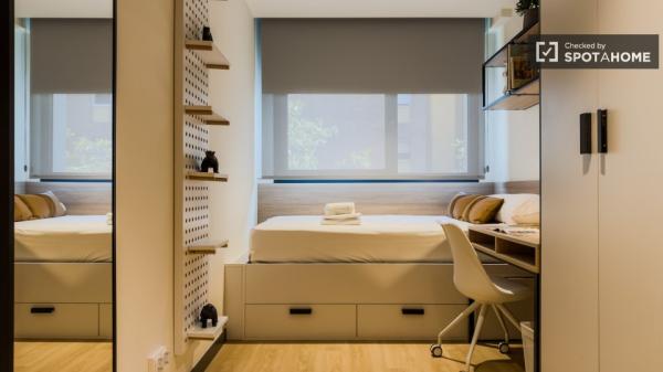 Se alquila habitación en residencia en El Besòs i el Maresme