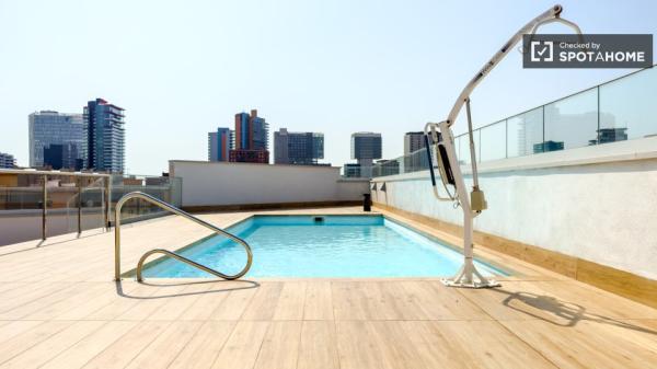 Se alquila habitación en residencia en El Besòs i el Maresme