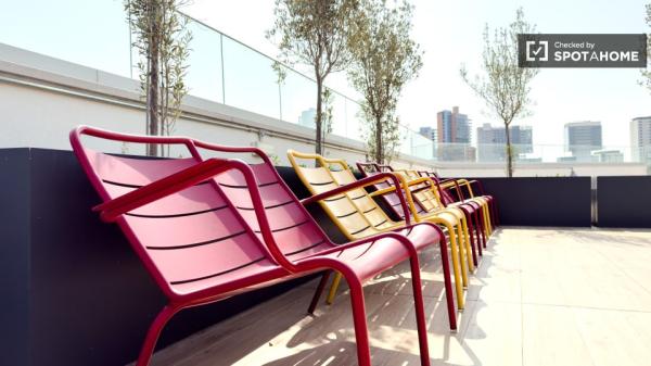 Se alquila habitación en residencia en El Besòs i el Maresme