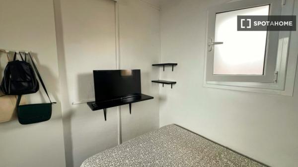 Habitación en apartamento de 5 habitaciones, Vila de Gràcia, Barcelona