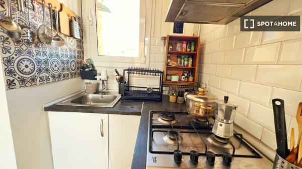 Habitación en apartamento de 5 habitaciones, Vila de Gràcia, Barcelona