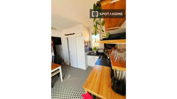 Habitación en apartamento de 5 habitaciones, Vila de Gràcia, Barcelona