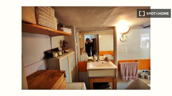 Habitación en apartamento de 5 habitaciones, Vila de Gràcia, Barcelona