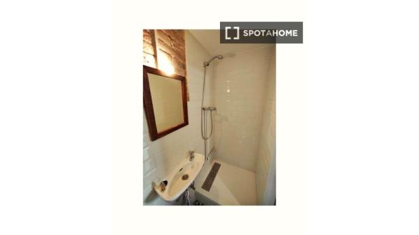 Habitación en apartamento de 5 habitaciones, Vila de Gràcia, Barcelona