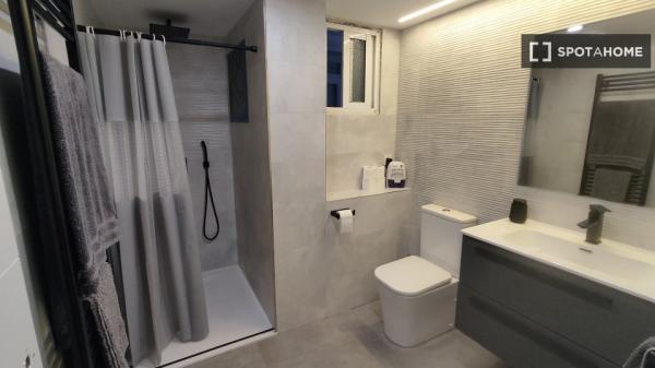 Pokój we wspólnym mieszkaniu w Vigo