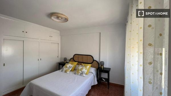 Chambre dans un appartement partagé à Malaga