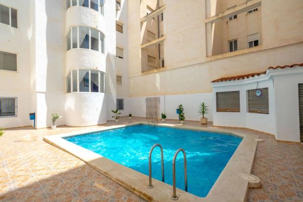 Estudio en calle Ramón Gallud s/n