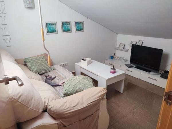 Chalet adosado en calle los Cincuenta, 46