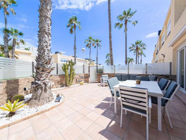 Chalet adosado en calle Músico José Mira Figueroa