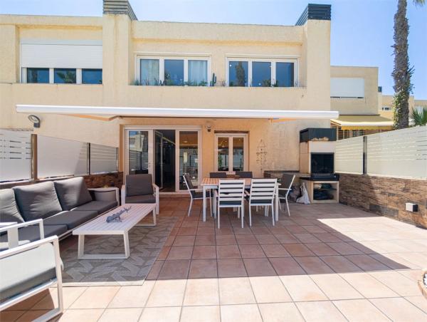 Chalet adosado en calle Músico José Mira Figueroa