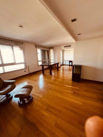 Dúplex en avenida Oscar Espla