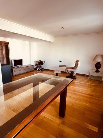 Dúplex en avenida Oscar Espla