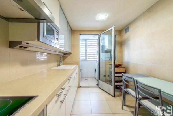 Dúplex en avenida Oscar Espla