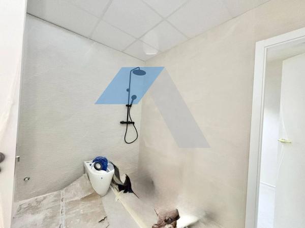 Piso en calle Reyes Católicos, 28