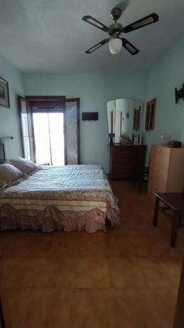 Chalet adosado en calle Aigües, 8 h