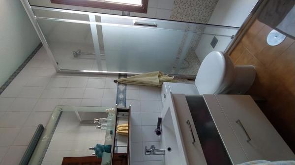 Chalet adosado en calle Aigües, 8 h