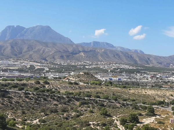 Piso en avenida Mestral, 5 d