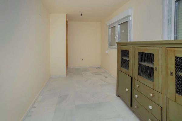 Chalet pareado en calle Anglaterra