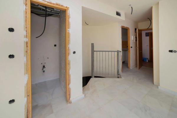 Chalet pareado en calle Anglaterra