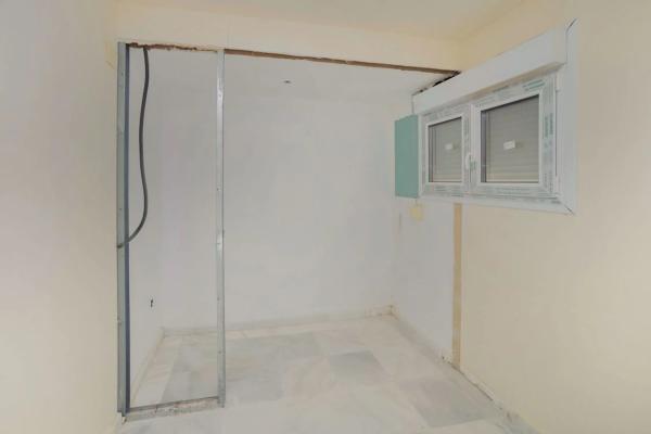 Chalet pareado en calle Anglaterra