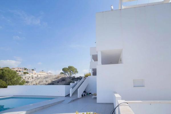 Chalet pareado en calle Anglaterra