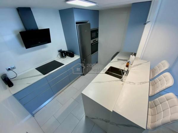 Piso en avenida Rosa de los Vientos