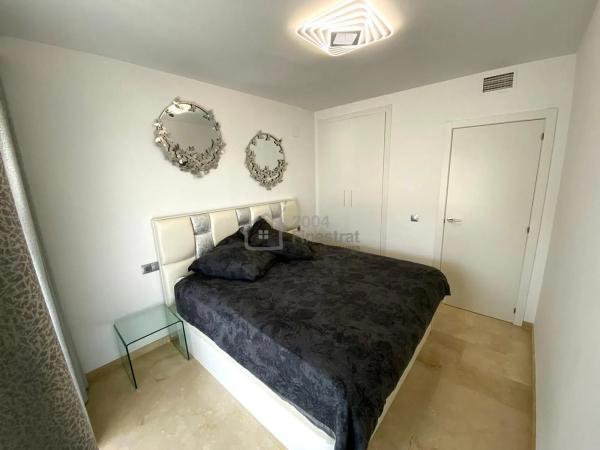 Piso en avenida Rosa de los Vientos