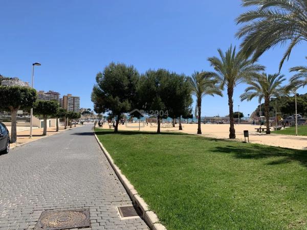 Piso en avenida Rosa de los Vientos