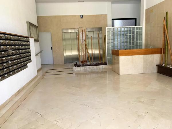 Piso en avenida Rosa de los Vientos