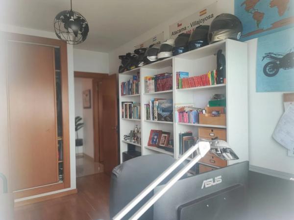 Piso en avenida del País Valencià