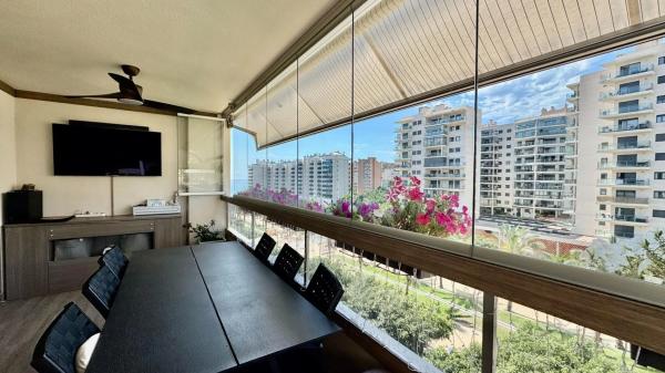 Piso en avenida Rosa dels Vents