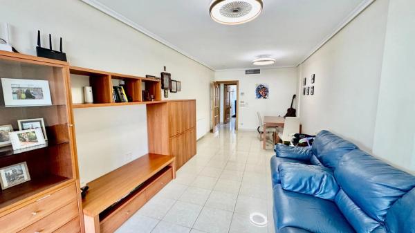 Piso en avenida Rosa dels Vents