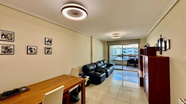 Piso en avenida Rosa dels Vents