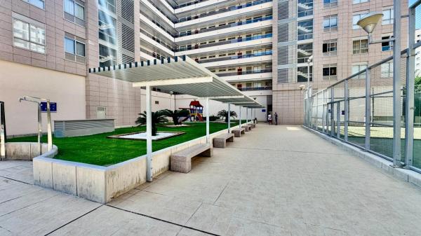 Piso en avenida Rosa dels Vents